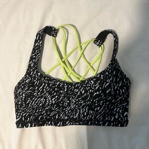 Lululemon Free to Be Bra Wild Speckle Trail Black Multi/Highlight Yellow. Size 4
